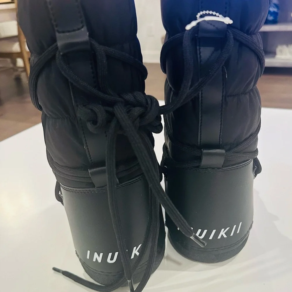 Free People Inuikii Black Puffer Snow Boots sz 7.5 (38) NWOT